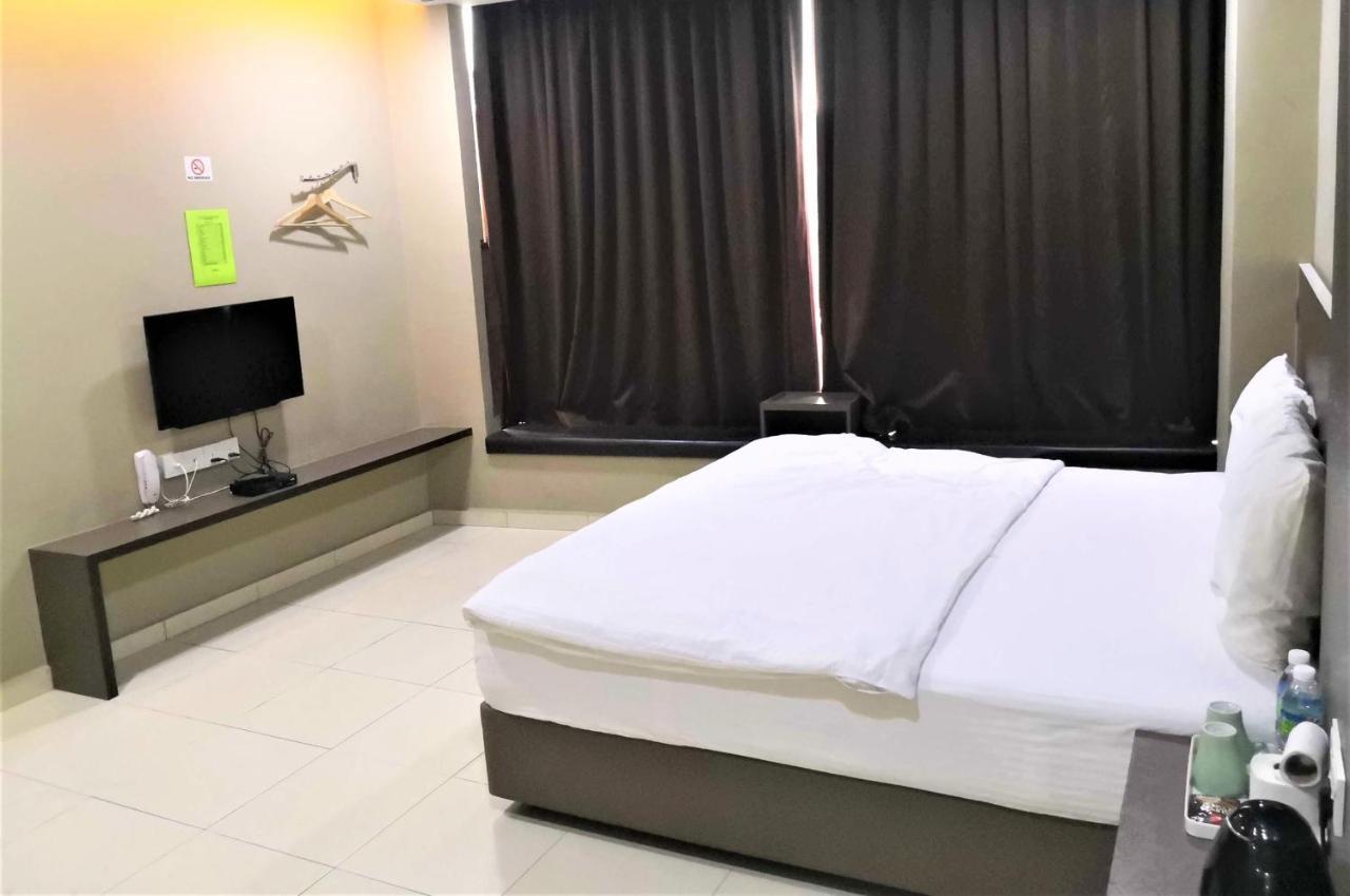 Tropika Garden Hotel Kulai Johor Bahru Eksteriør billede
