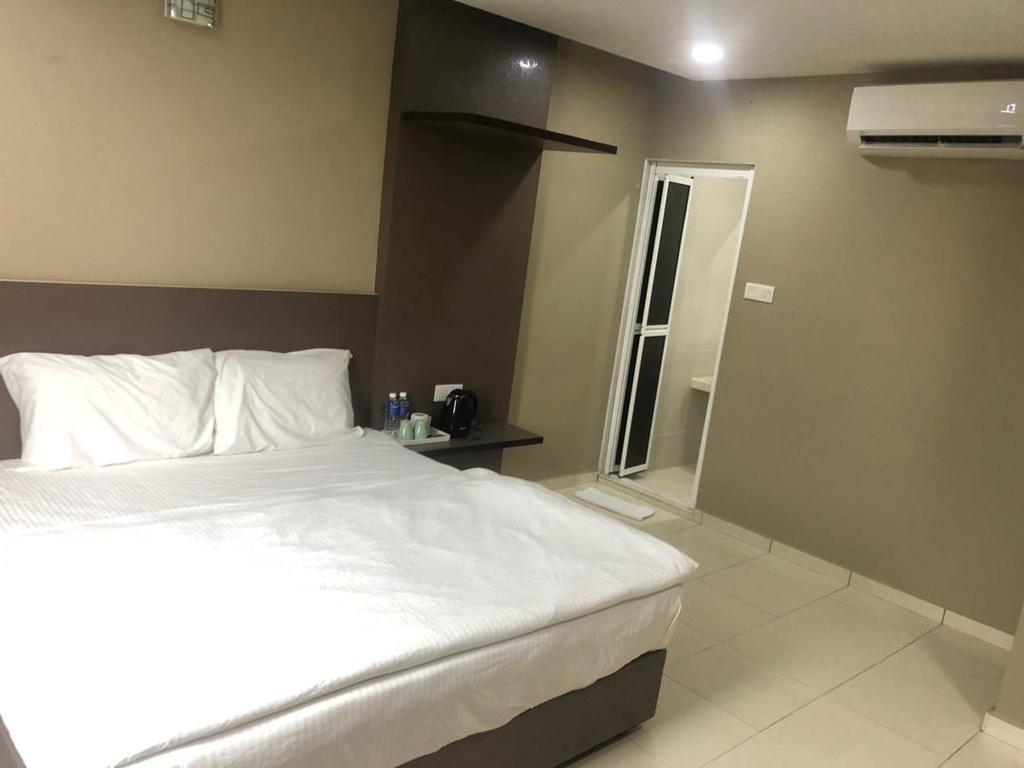 Tropika Garden Hotel Kulai Johor Bahru Eksteriør billede