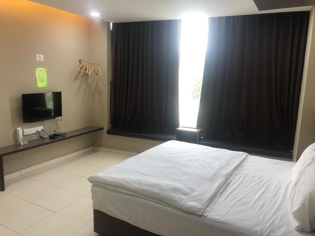 Tropika Garden Hotel Kulai Johor Bahru Eksteriør billede
