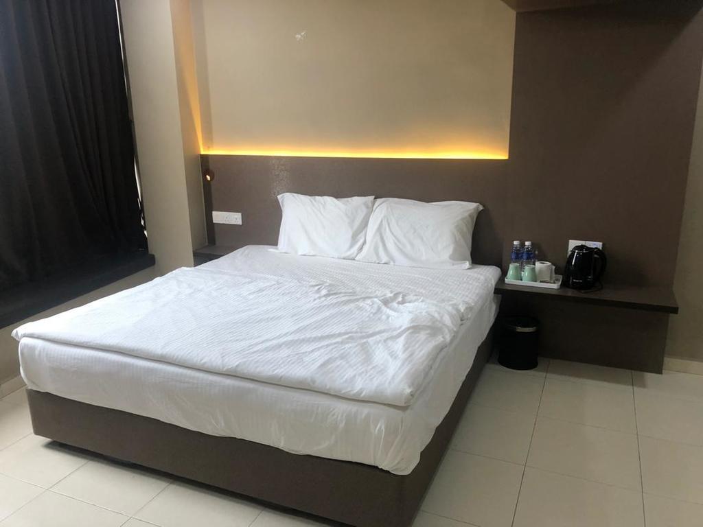 Tropika Garden Hotel Kulai Johor Bahru Eksteriør billede